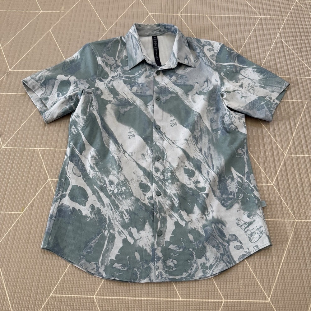 Lululemon Airing Easy‎ Short Sleeve Button Down M Breakwater MFTM LM3DKS EUC!
